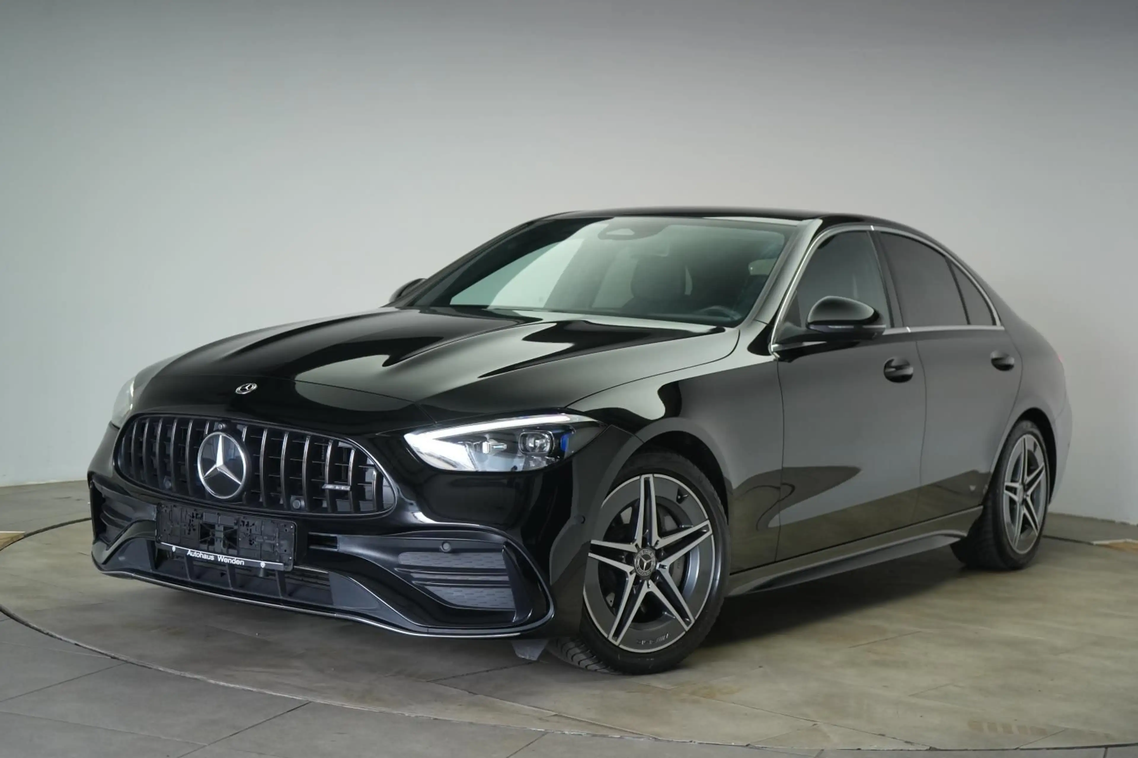 Mercedes-Benz C 300 9G-Tronic AMG Leder/Temp/Kamera/Lane/Side — photo 3