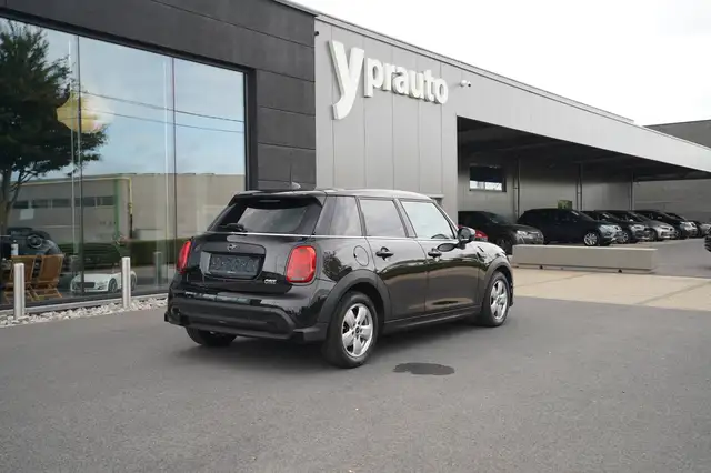Mini Hatch view 2