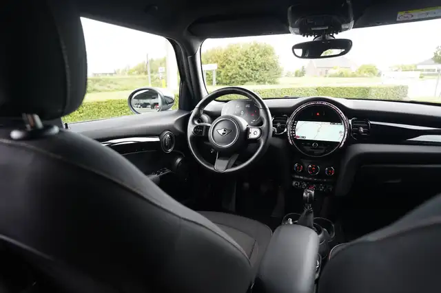 Mini Hatch view 29