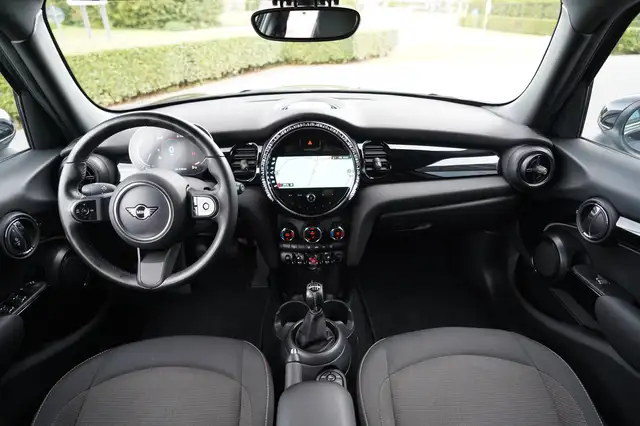 Mini Hatch view 20