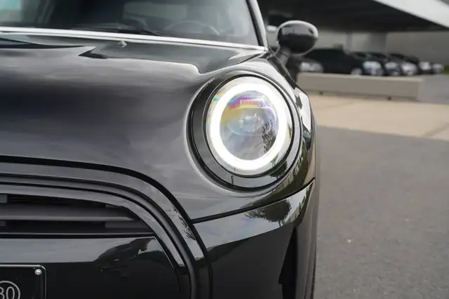 Mini Hatch view 5