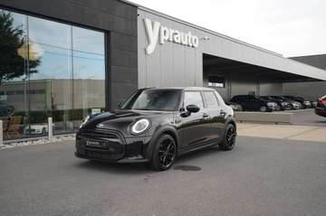 Mini 1.5 One Full black Digitaal dashboard Cruise control Apple Carplay DAB tuner Sfeerlicht Privacy