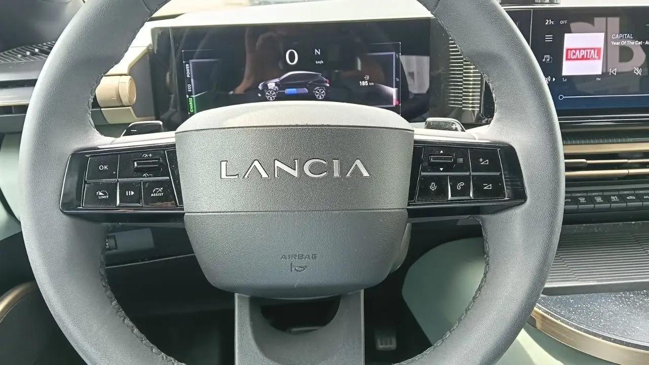 Lancia Ypsilon 2024 — фото 8