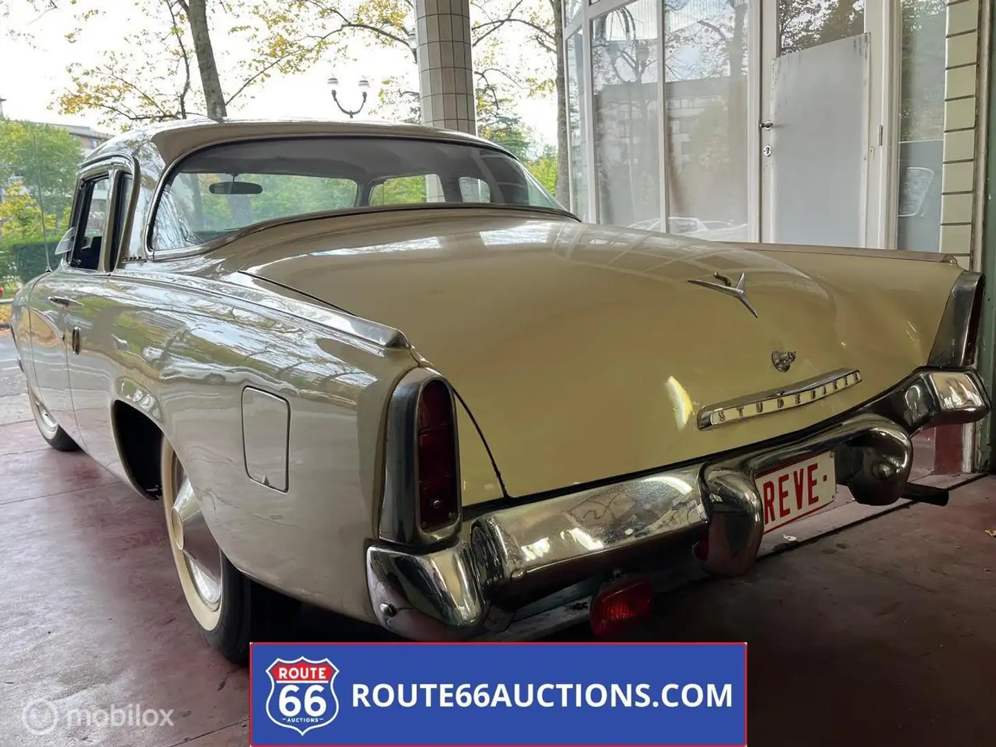 Studebaker Champion Regal Starlight Coupe | 1953 | Route 66 Auctions Schwarz - 2