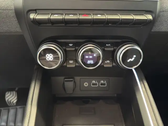 Renault Clio view 13