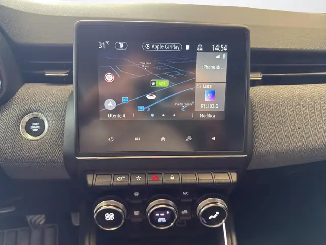 Renault Clio view 11