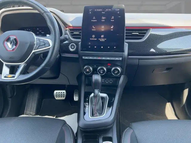Renault Arkana view 12