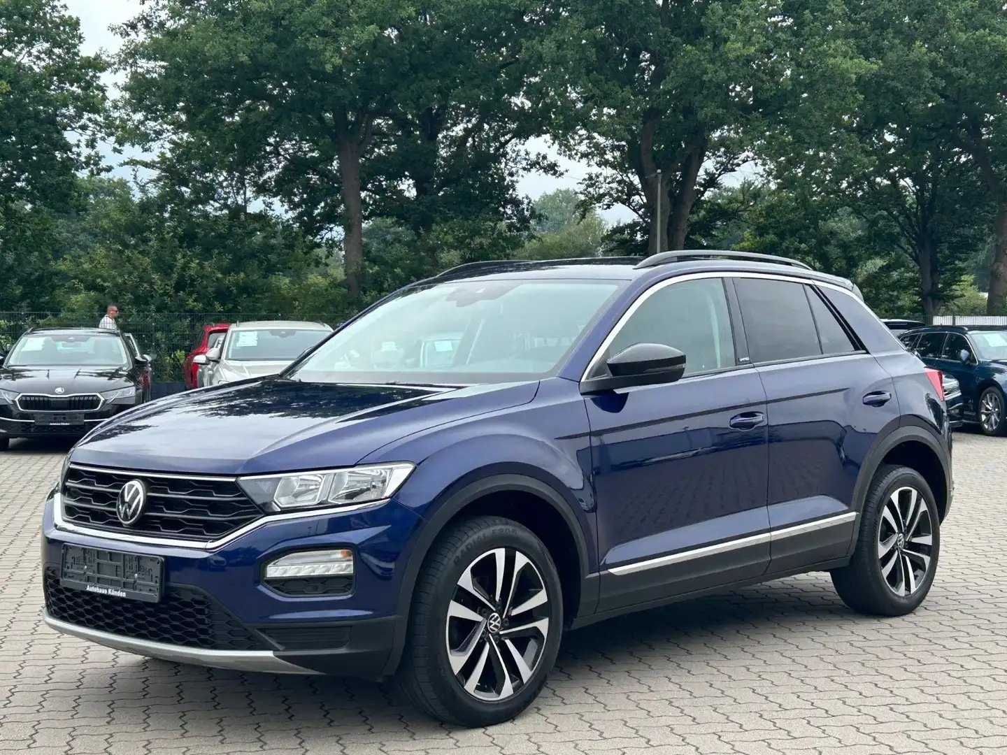 Volkswagen T-Roc 1.6 TDI United °Navi°AHK°ACC° Blau - 1