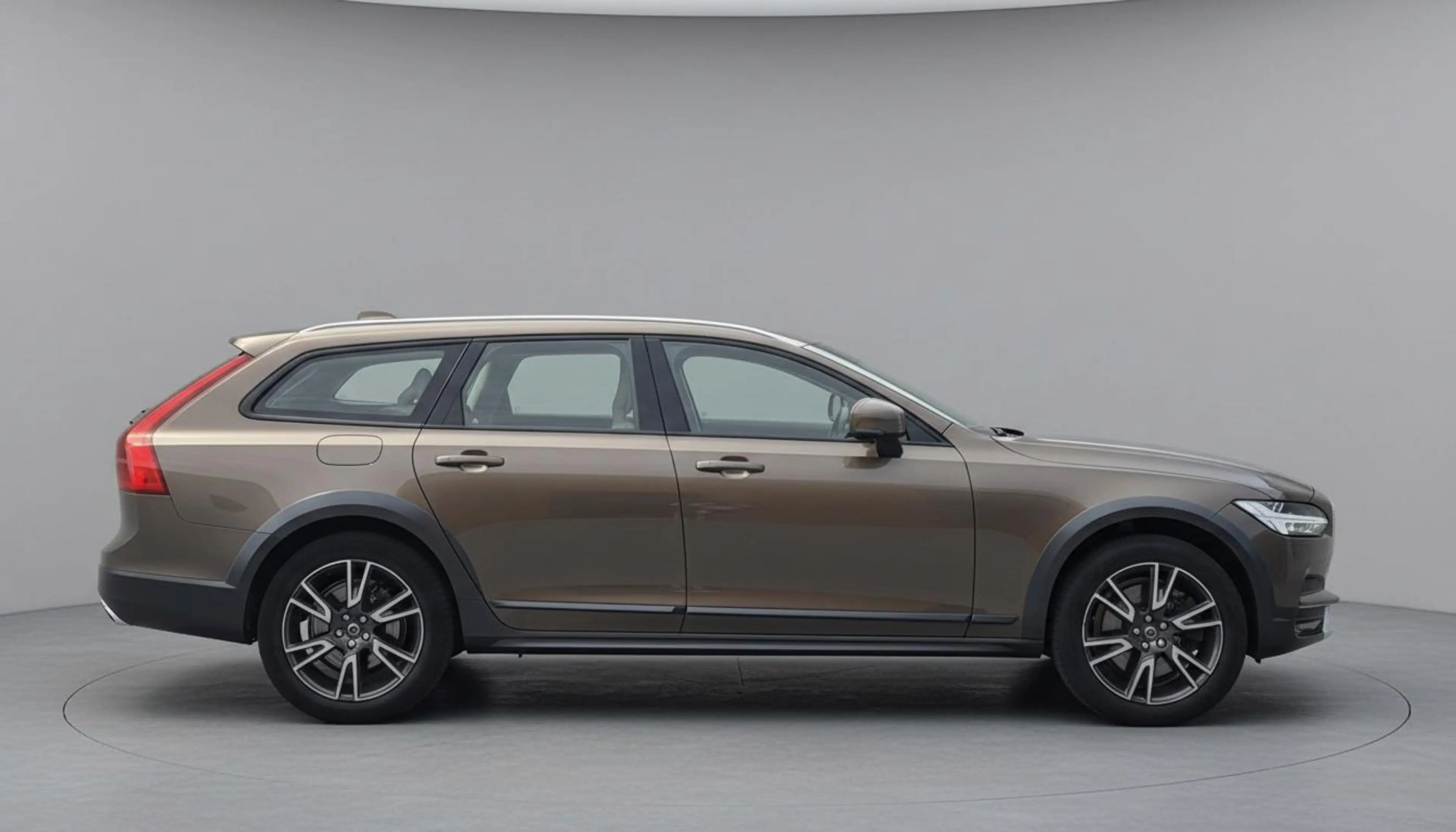 Volvo V90 Cross Country 2.0 T6 320PK Pro | Adaptive Cruise | LED | Rijklaa — photo 2