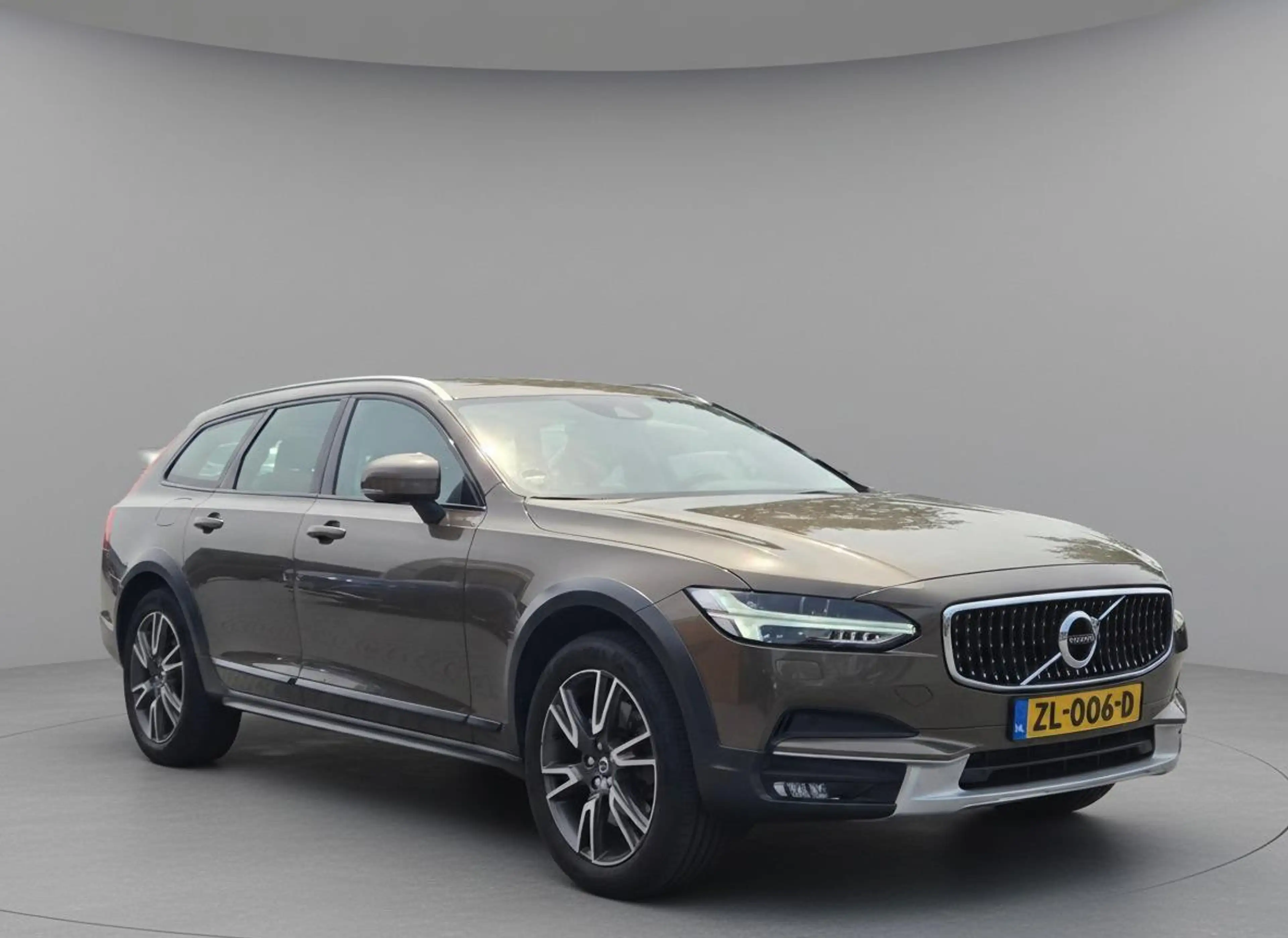 Volvo V90 Cross Country 2.0 T6 320PK Pro | Adaptive Cruise | LED | Rijklaa — photo 9