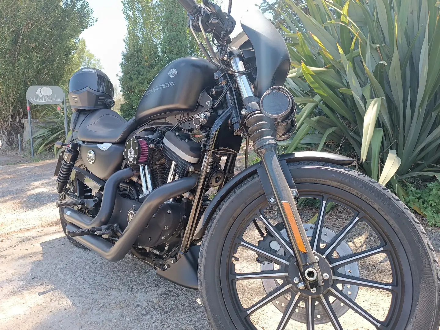 Harley-Davidson Iron 883 Fekete - 2