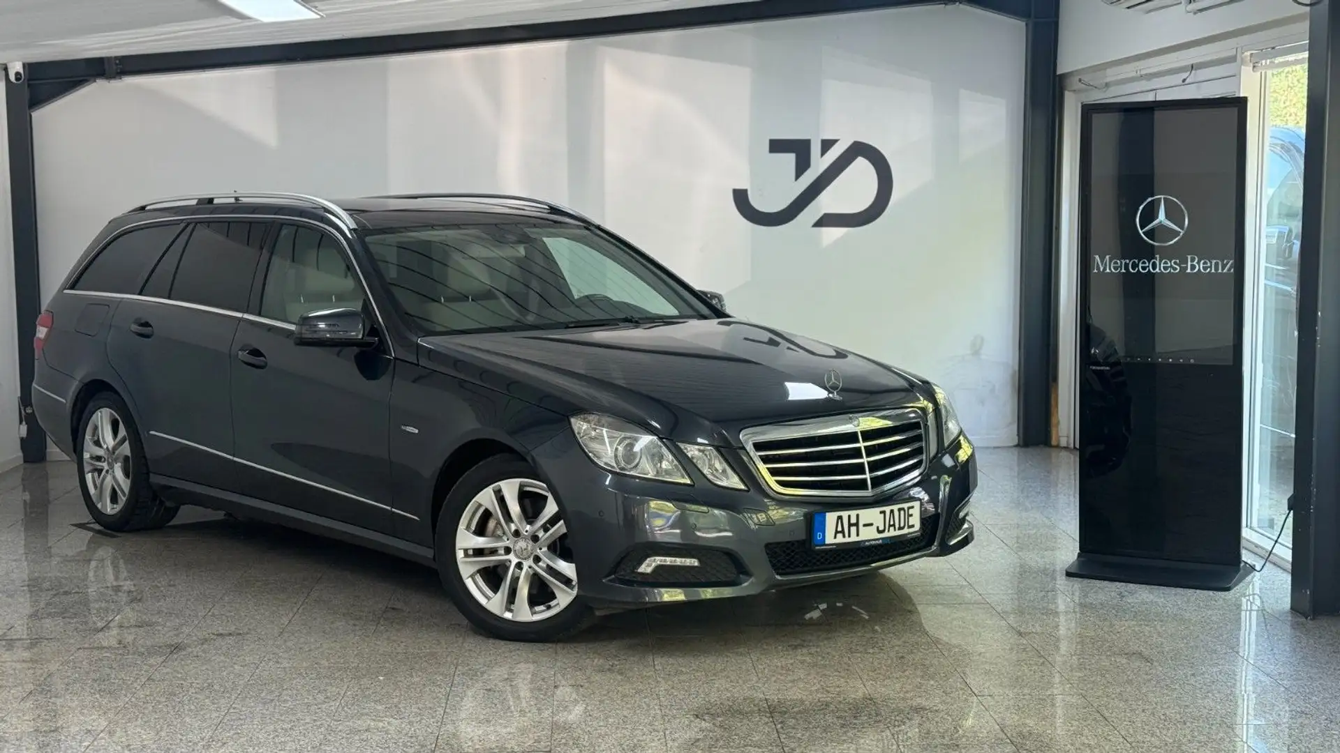 Mercedes-Benz E 350 T CDI BlueEff. *Avantgarde*Pano*Ambiente* siva - 1