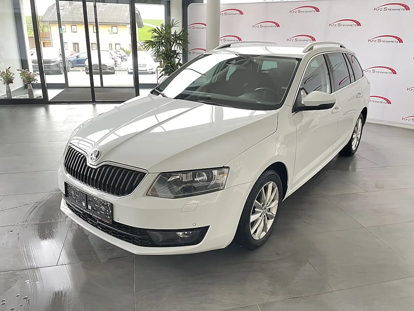 Skoda Octavia Combi 2,0 TDI Style Weiß - 1