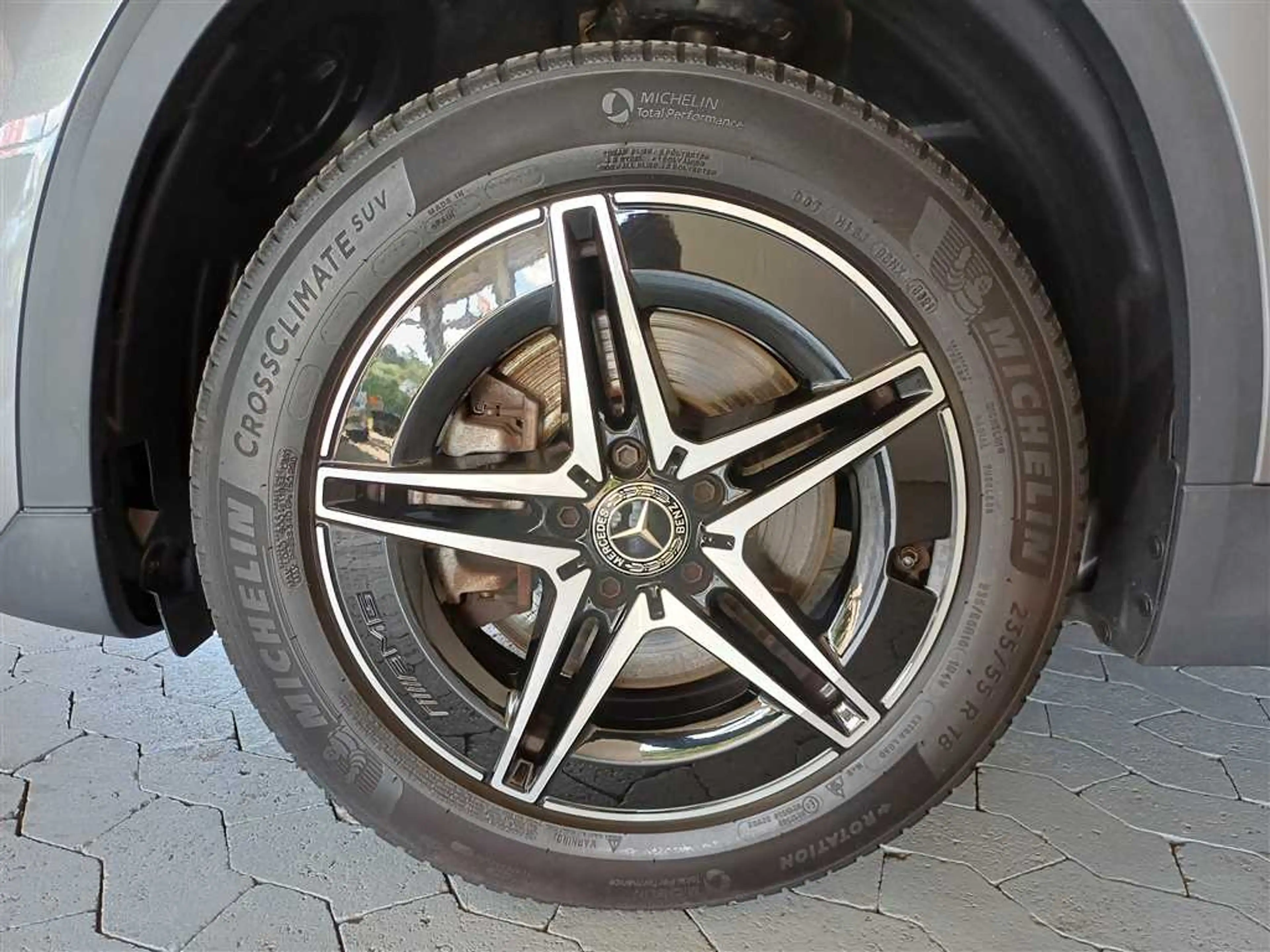 Mercedes-Benz EQA 250 AMG Line LED+NAVI+PDC — photo 15