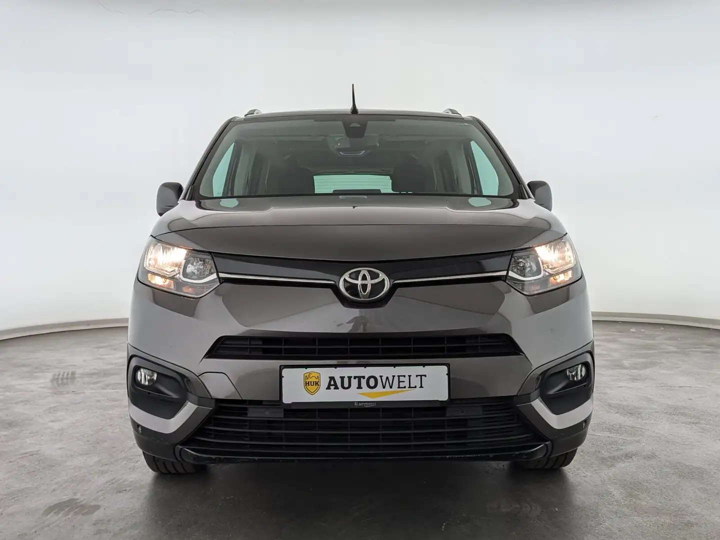 Toyota Proace City Proace City Verso 1.2 L1 Team D S/S NAV+AHK+PANO Grau - 2
