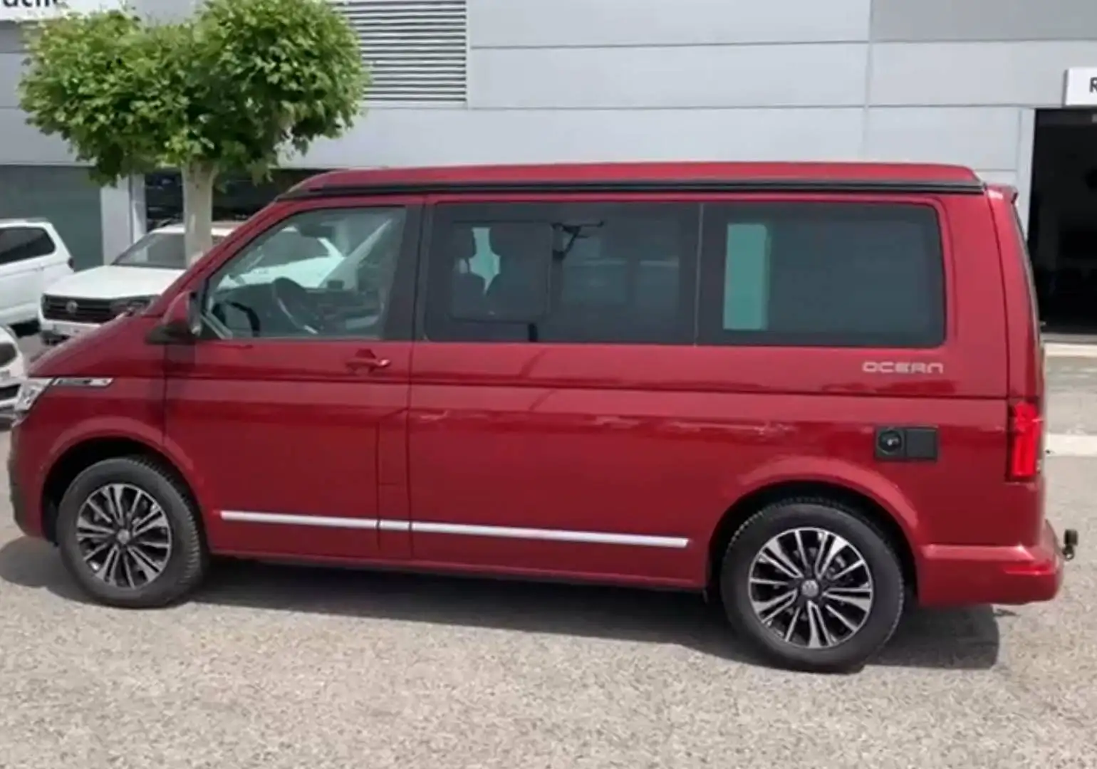 Volkswagen T6.1 California ocean Rojo - 1