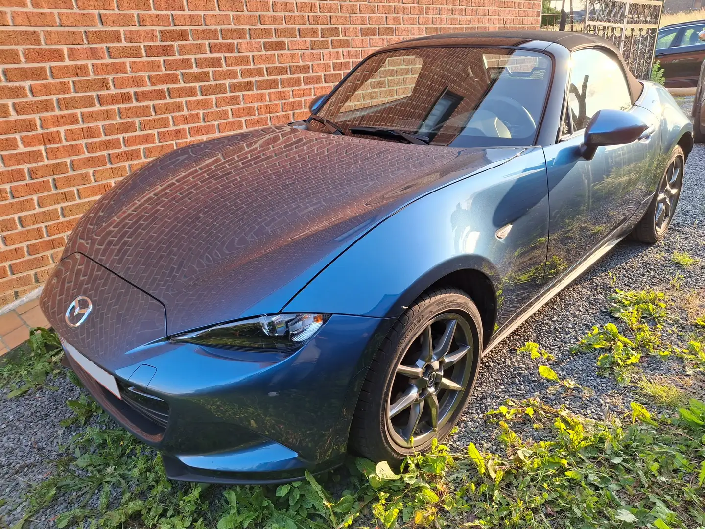 Mazda MX-5 MX-5 1.5i Skyactiv-G Skydrive Modrá - 1