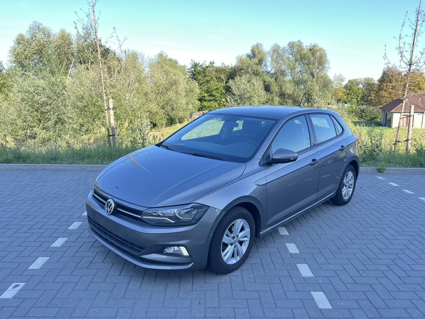 Volkswagen Polo Polo 1.0 TSi DSG-GPS-AIRCO *1ER PROPRIETAIRE* Gris - 1