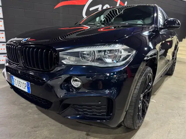 BMW X6 view 9