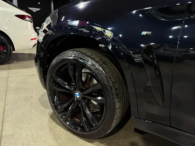 BMW X6 view 8