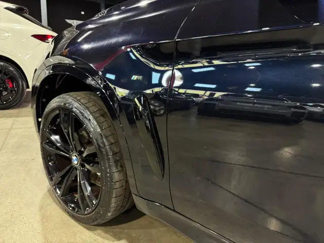 BMW X6 view 6