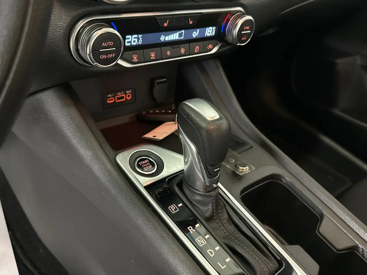 Nissan Sentra снимка Nissan Sentra