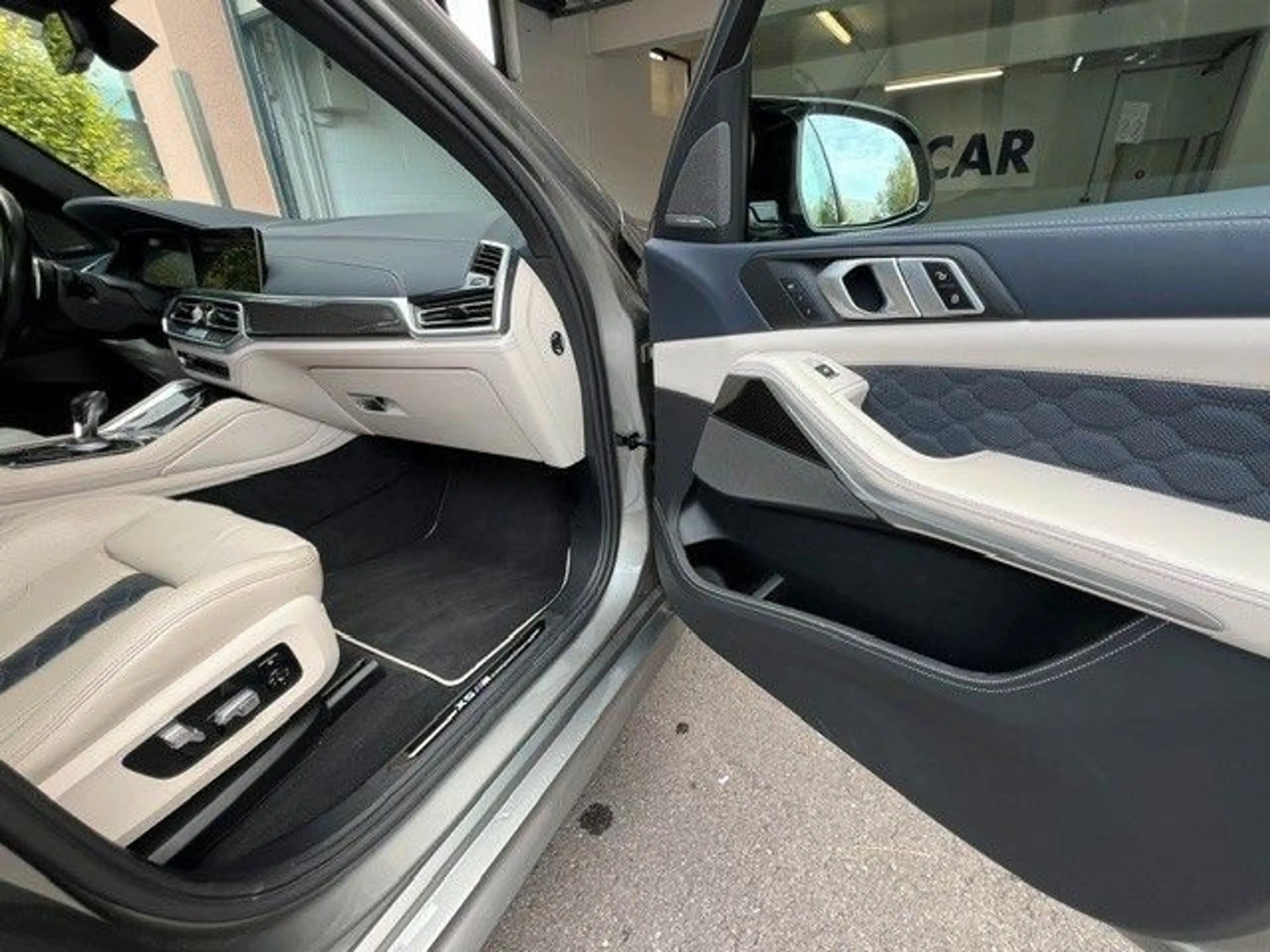 BMW X5 M Competition - VOLL - panorama — photo 12