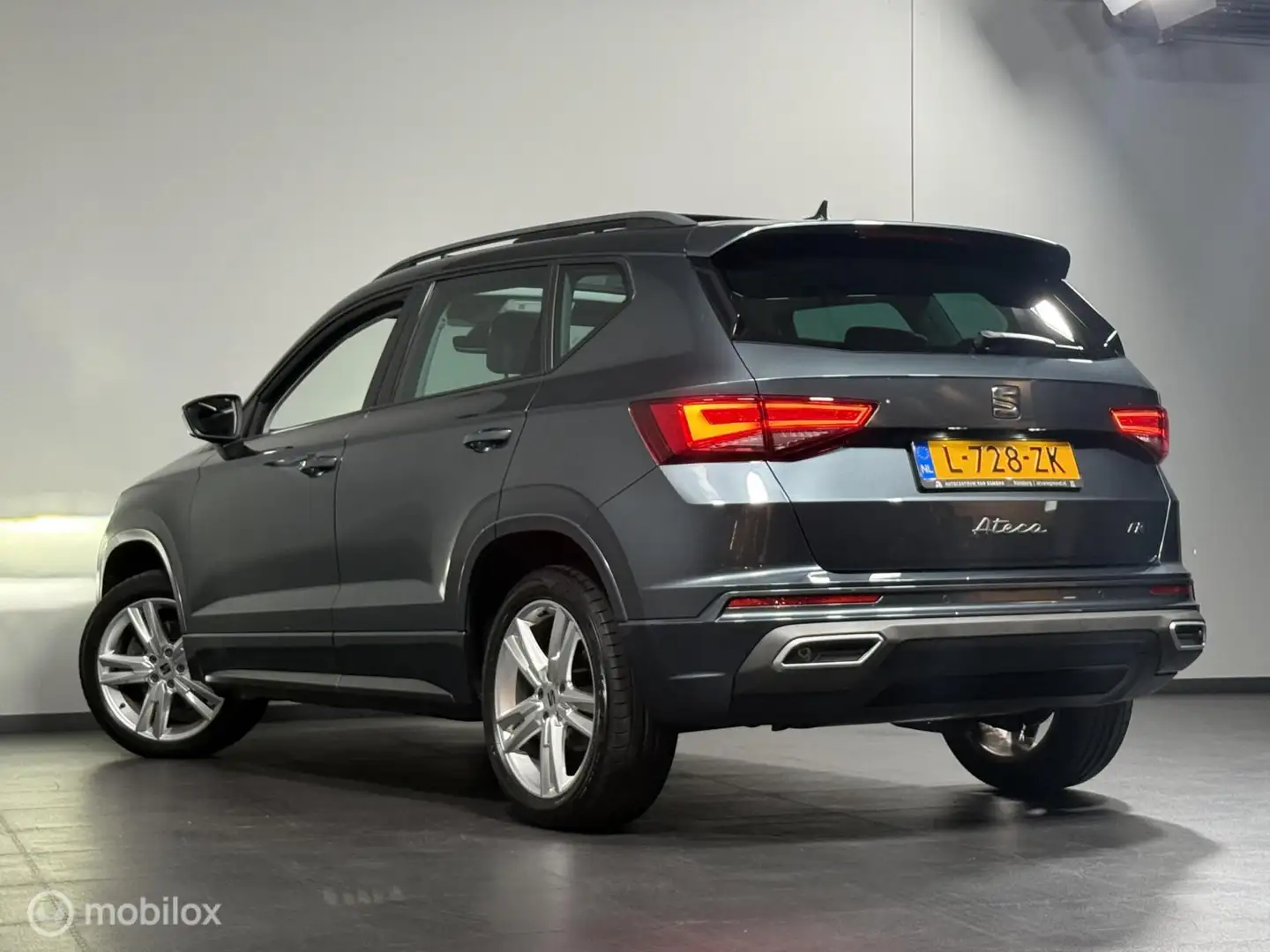 SEAT Ateca 1.5 TSI FR DSG |PANO | APP CNNCT | CRUISE | Gris - 2