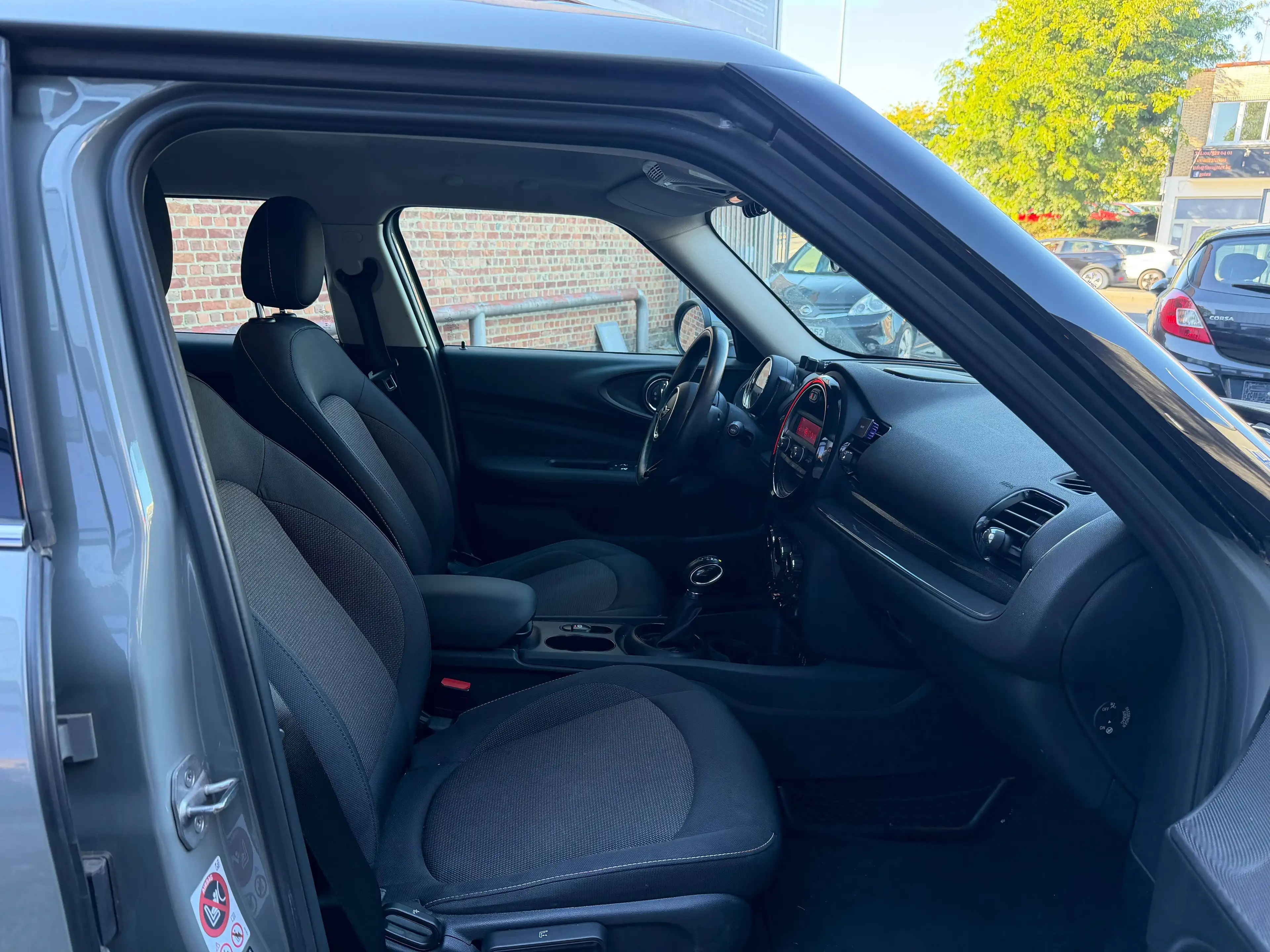 MINI Cooper Clubman 1.5 BOITE AUTO-AIRCO-JANTES-SIEGES CHAUFF — photo 7