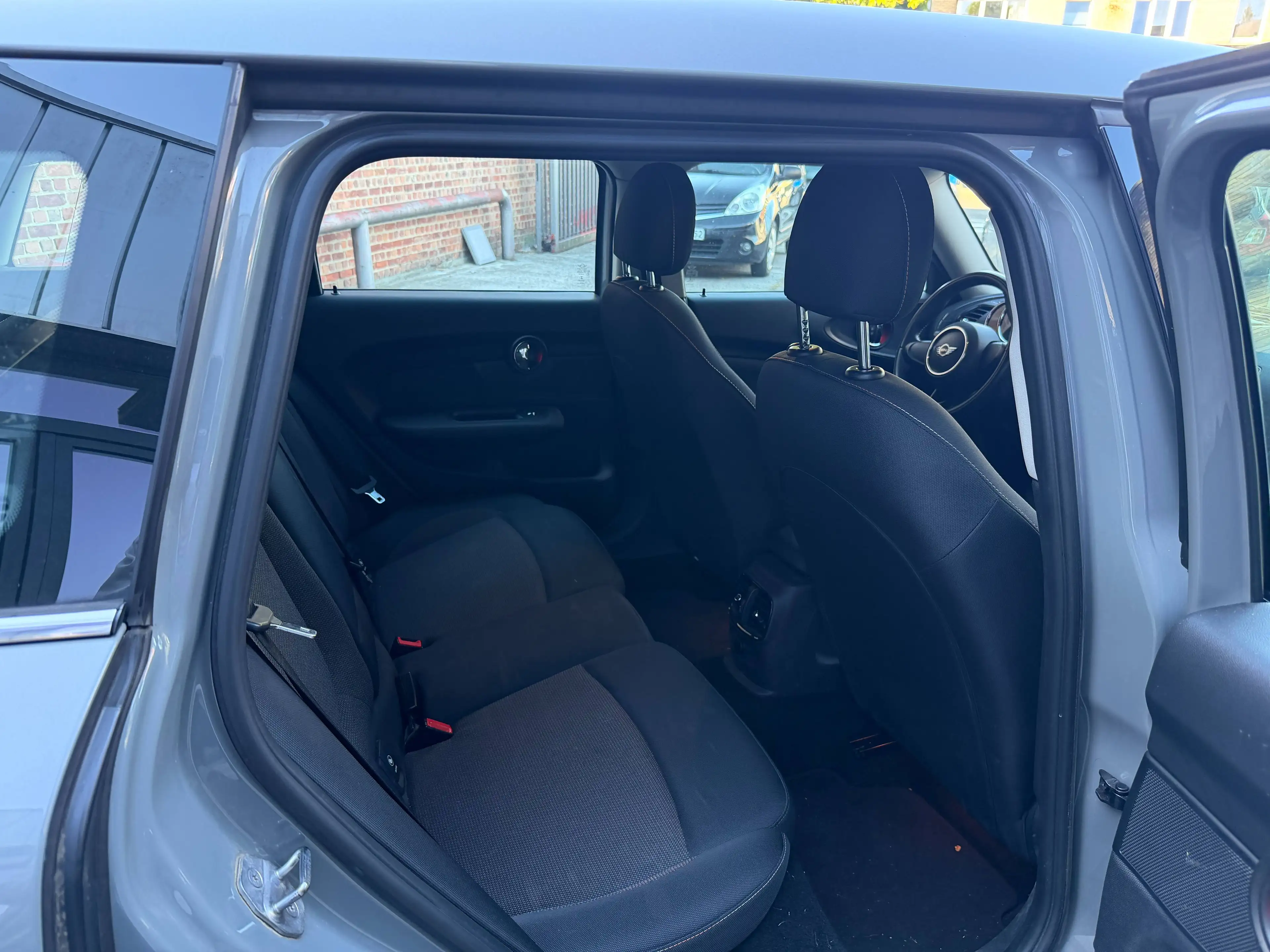 MINI Cooper Clubman 1.5 BOITE AUTO-AIRCO-JANTES-SIEGES CHAUFF — photo 14