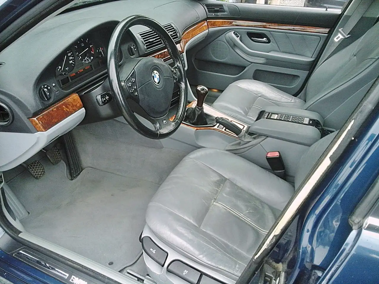 BMW 523 Touring E39/ TÜV neu / met+Leder+Xenon+elSSD+Klima+Sitzheizung, foto 8