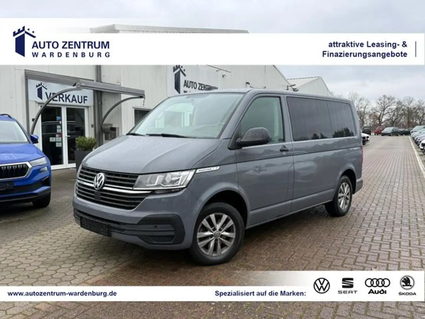 Volkswagen T6.1 Multivan Family 7-Sitzer CAM AHK NAVI SHZ Grau - 1
