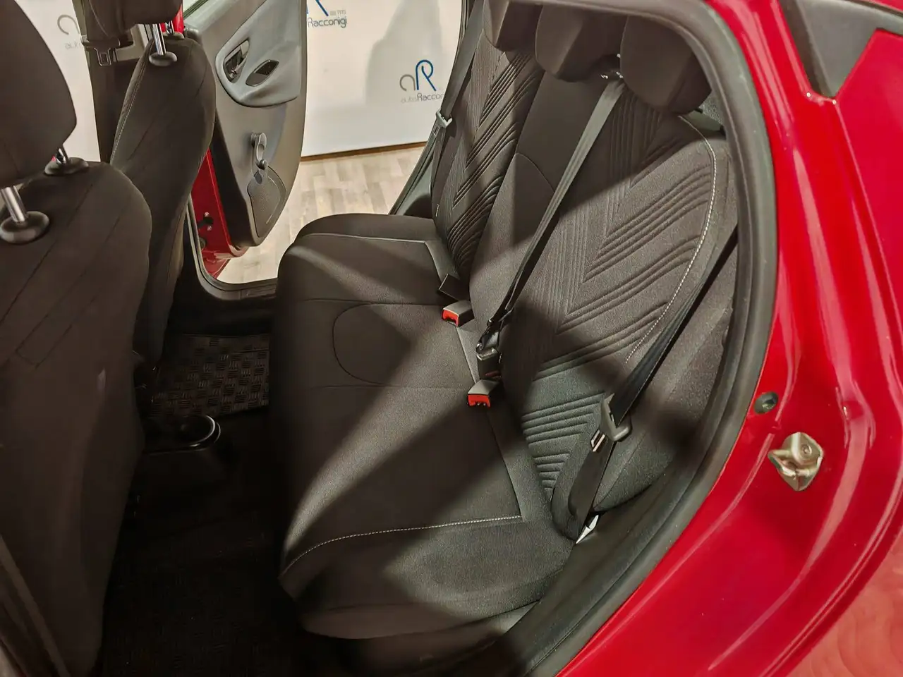 Lancia Ypsilon 2023 — фото 8