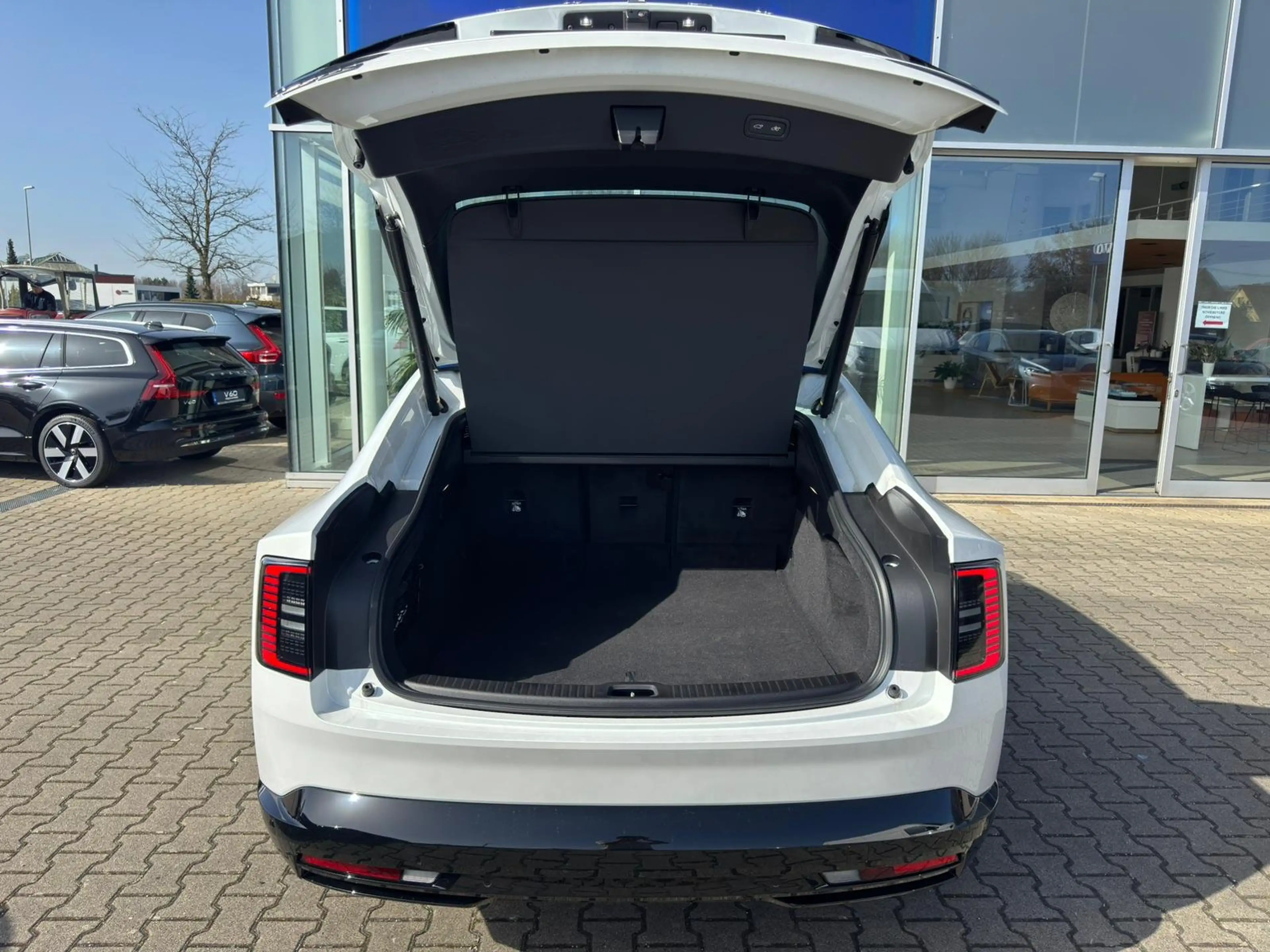 Volvo ES90 Single Motor Extended Range Ultra — photo 15