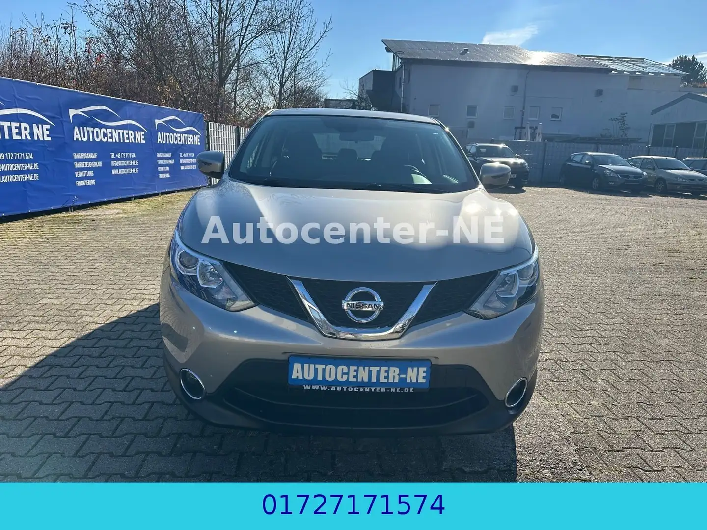 Nissan Qashqai /1.2 DIG-T Visia/Navi/Alufelgen/Top Stříbrná - 1