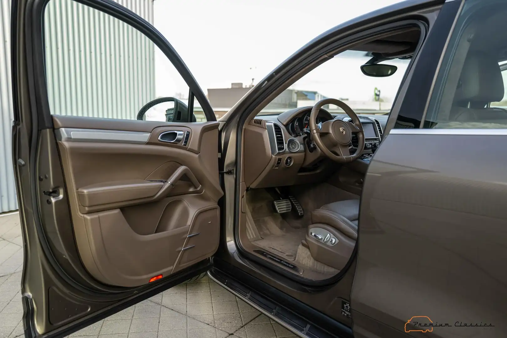 Porsche Cayenne 4.8 Turbo | 112.000KM | Porsche Dealer Maintained Braun - 2