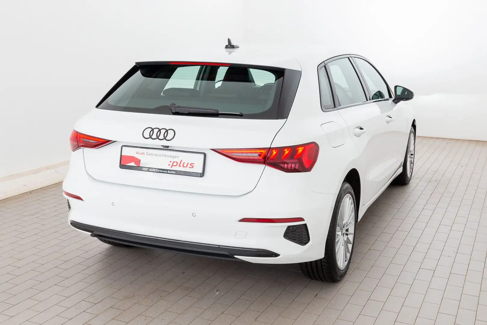 Audi A3 advanced 40 TFSI e S tr. LED RFK Weiß - 2