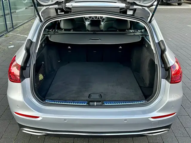 Mercedes-Benz C-Class view 10
