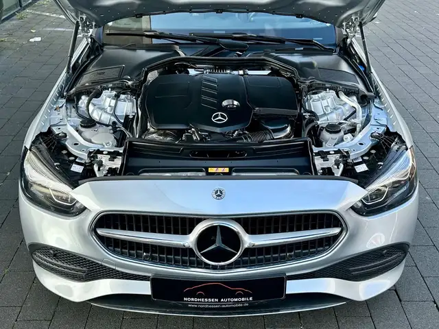 Mercedes-Benz C-Class view 6