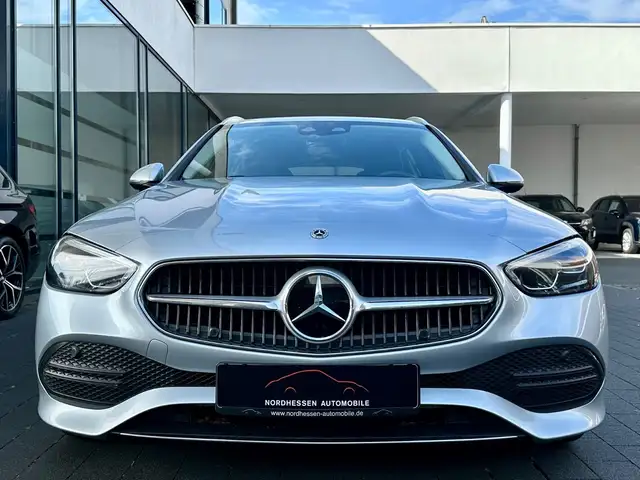 Mercedes-Benz C-Class view 3