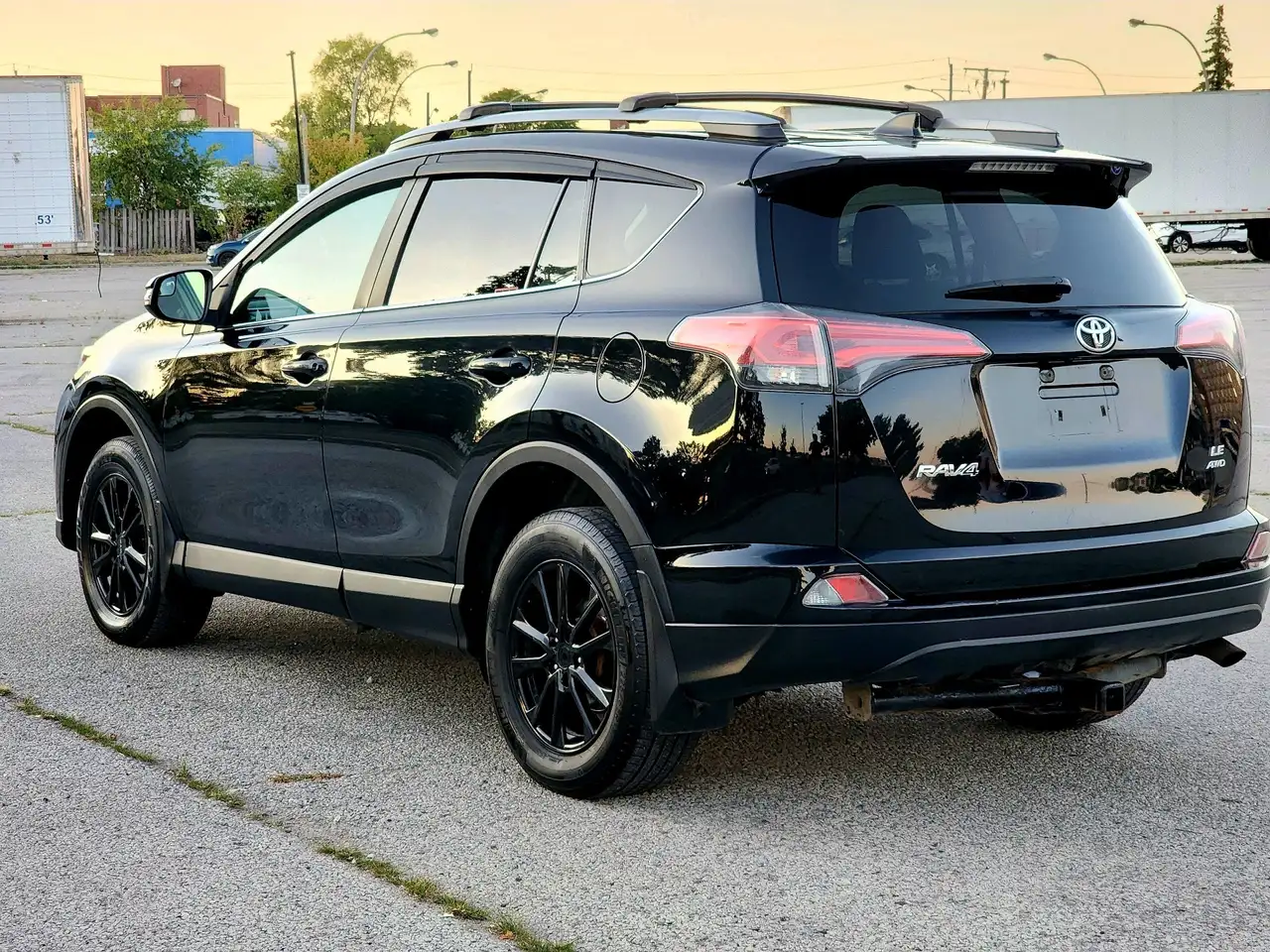 Toyota RAV 4 снимка Toyota RAV 4