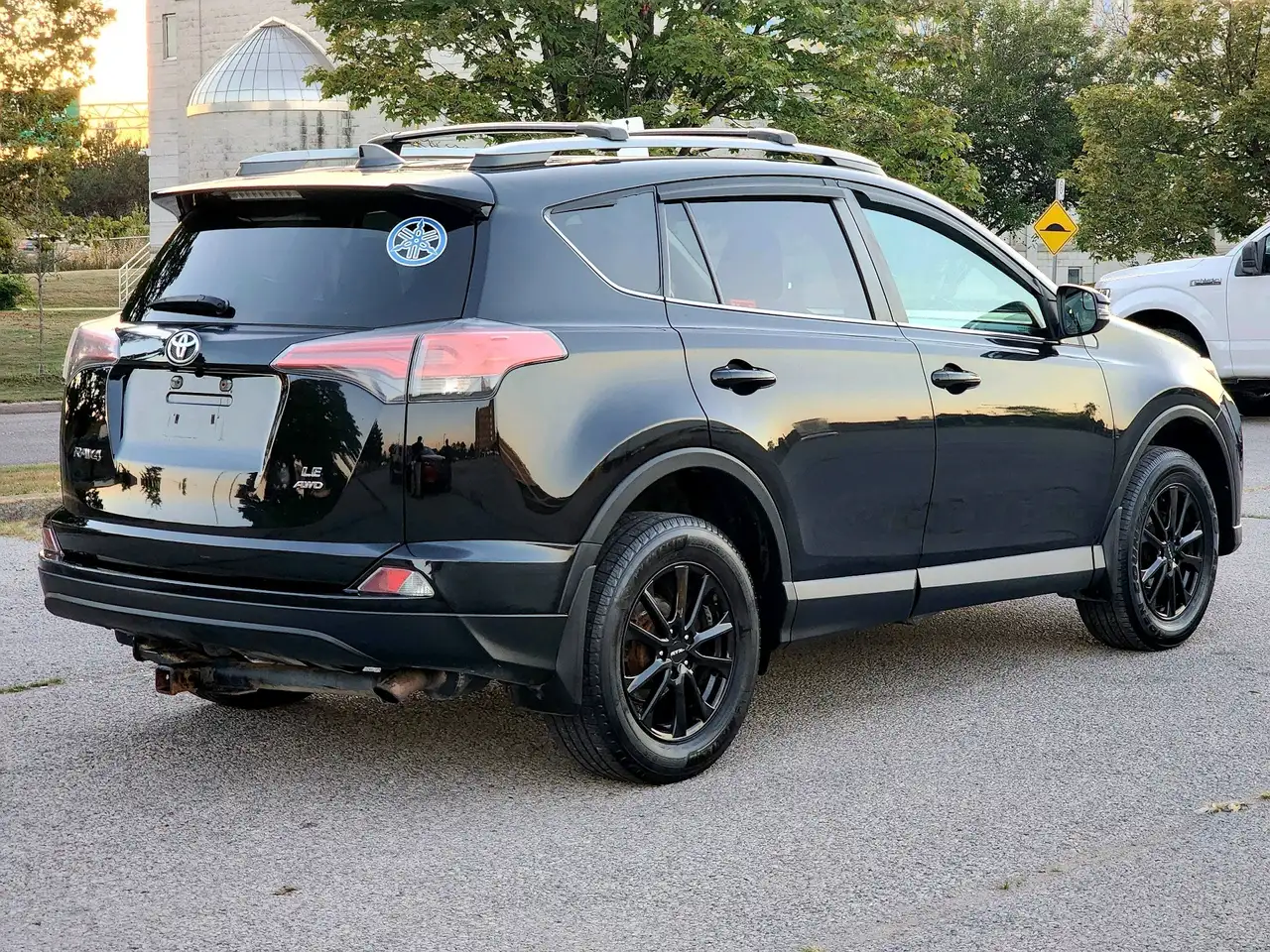 Toyota RAV 4 снимка Toyota RAV 4