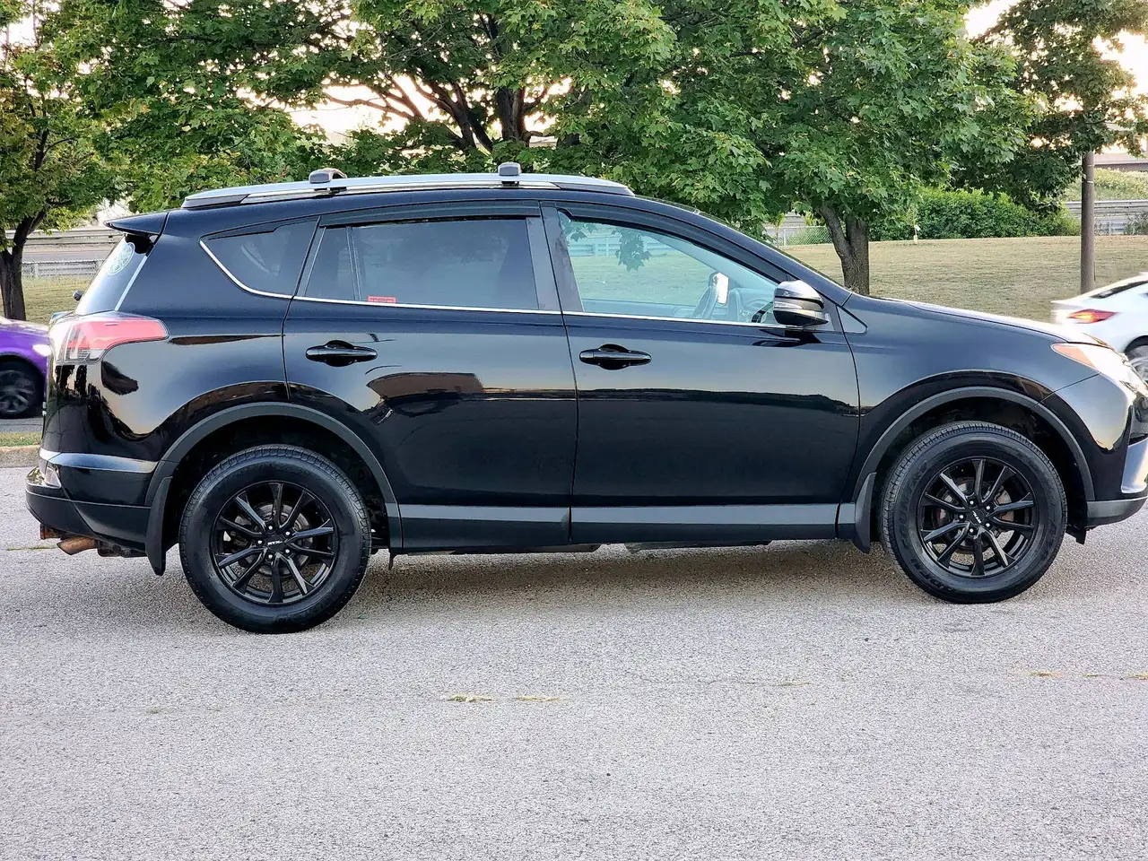 Toyota RAV 4 снимка Toyota RAV 4