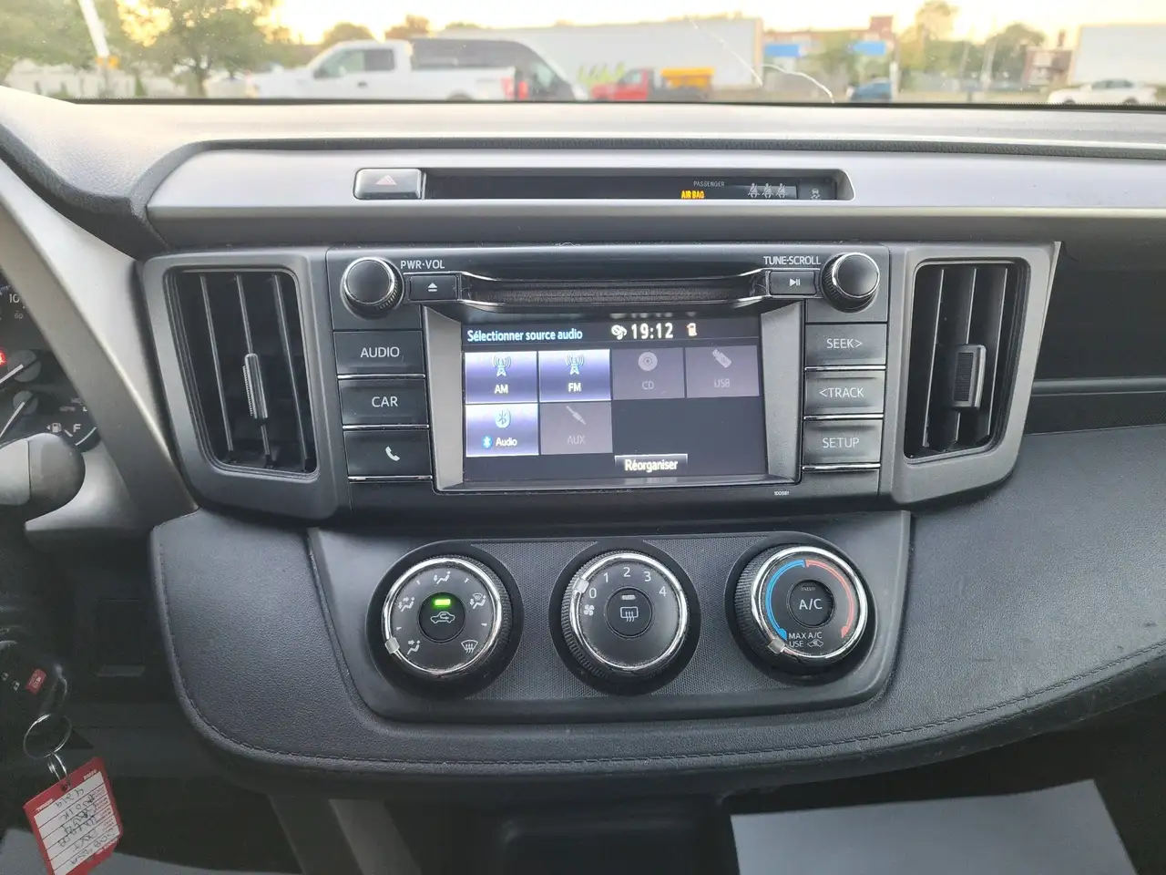 Toyota RAV 4 снимка Toyota RAV 4
