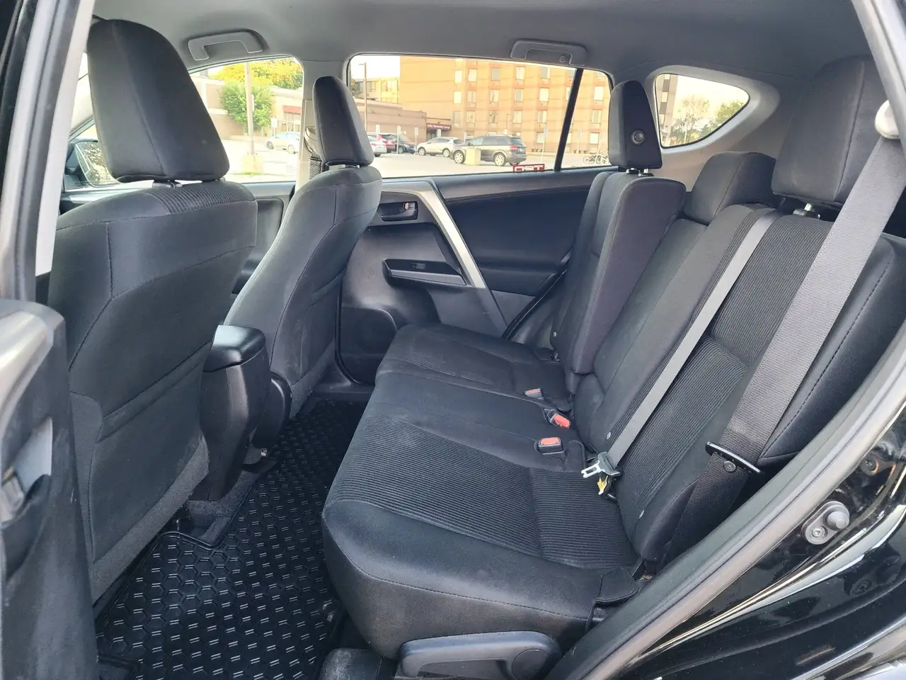 Toyota RAV 4 снимка Toyota RAV 4