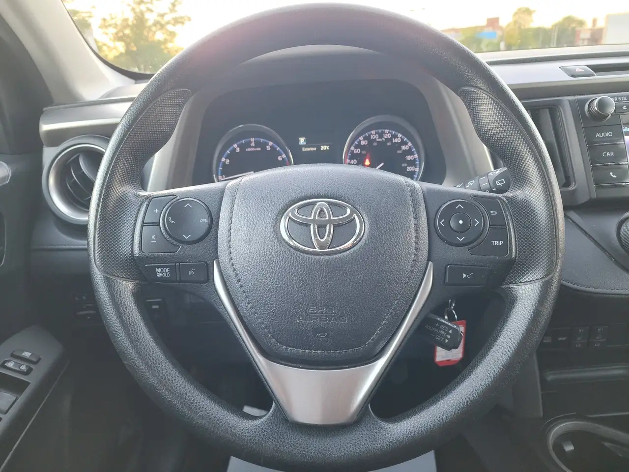 Toyota RAV 4 снимка Toyota RAV 4