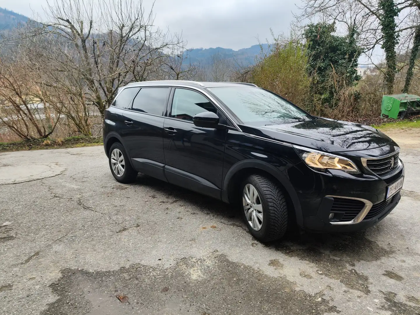 Peugeot 5008 5008 1,5 BlueHDI 130 S Schwarz - 2