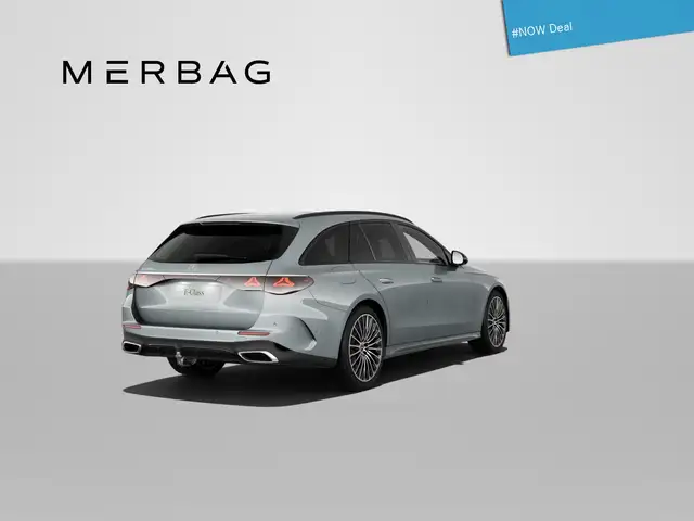 Mercedes-Benz E view 3