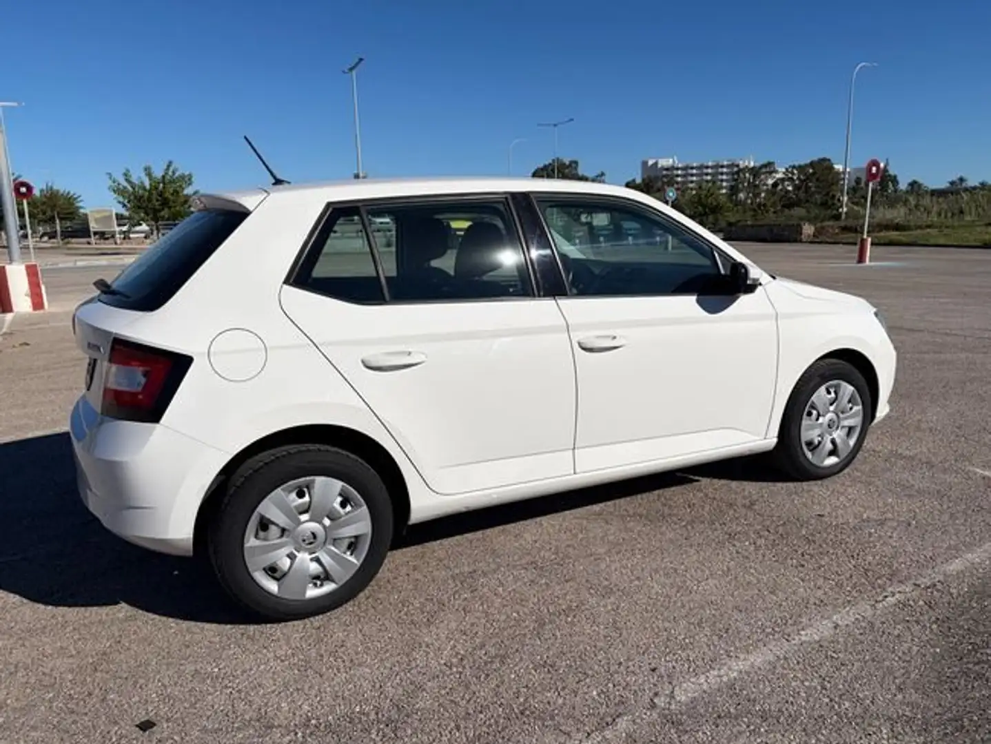 Skoda Fabia 1.0 MPI 55 kW Blanco - 2
