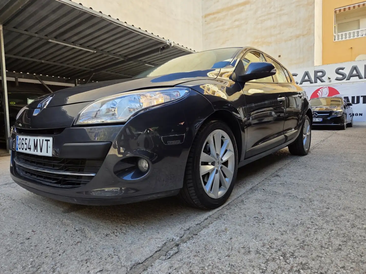Renault Megane 1.5dCi Dynamique EDC 110 Gris - 1